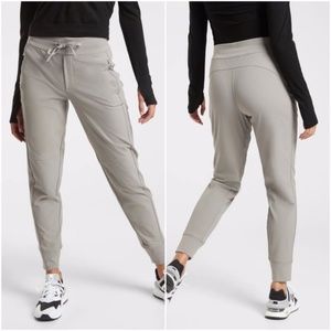 Athleta Headlands Hybrid Treck Jogger